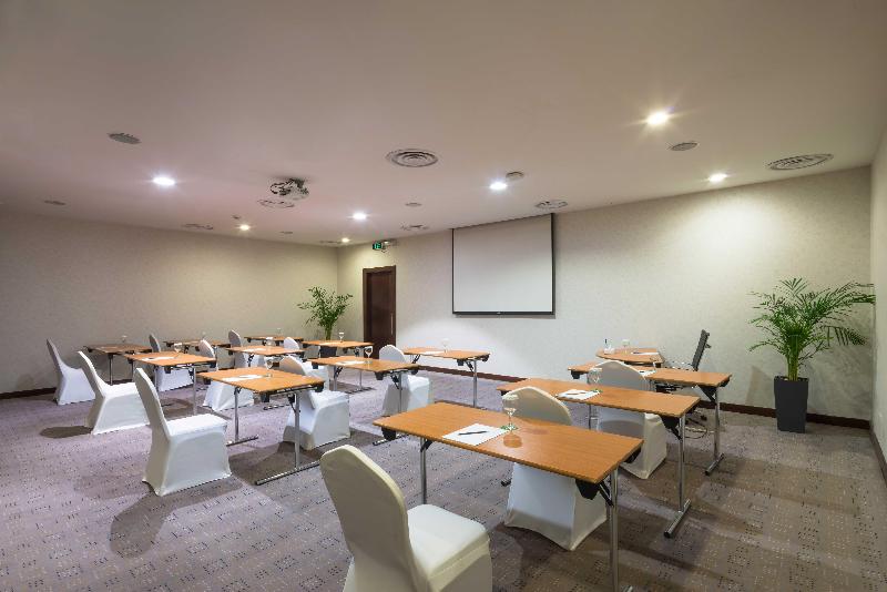 Holiday Inn Al Qasr - Toplantı
