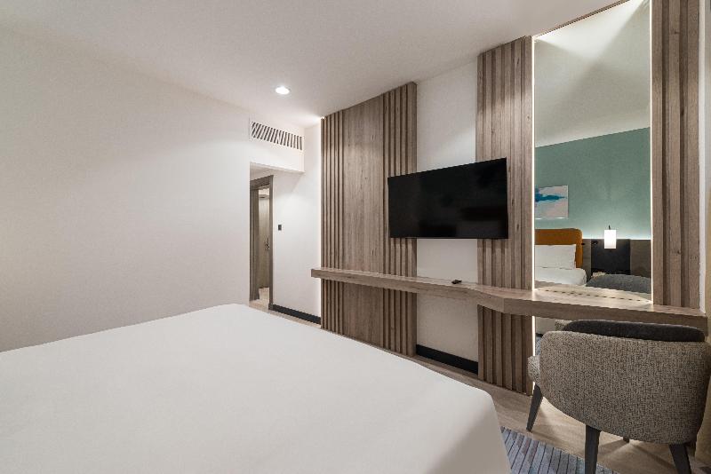 Holiday Inn Al Qasr - Oda
