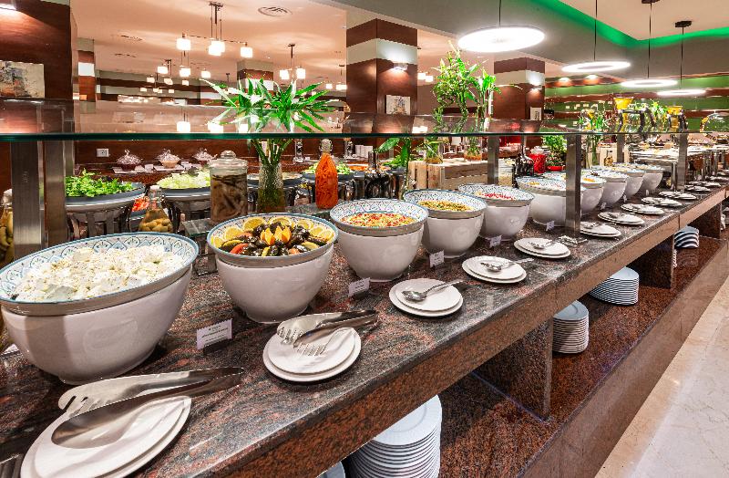 Holiday Inn Al Qasr - Restoran