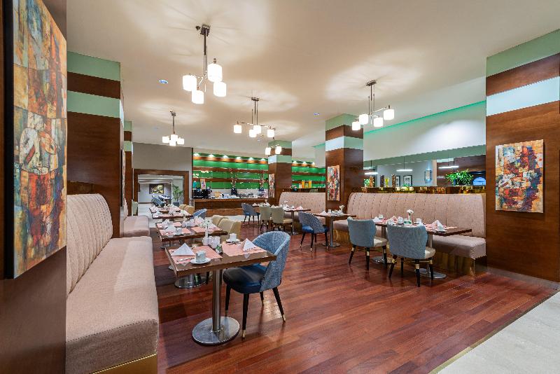 Holiday Inn Al Qasr - Restoran