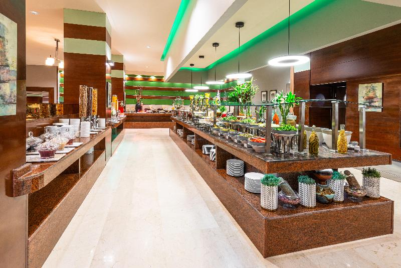 Holiday Inn Al Qasr - Restoran
