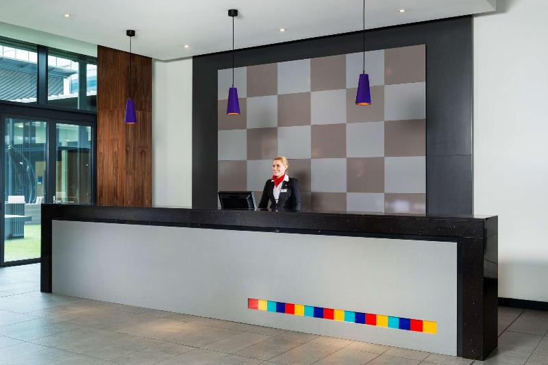 Park Inn By Radisson Aberdeen - Lobi