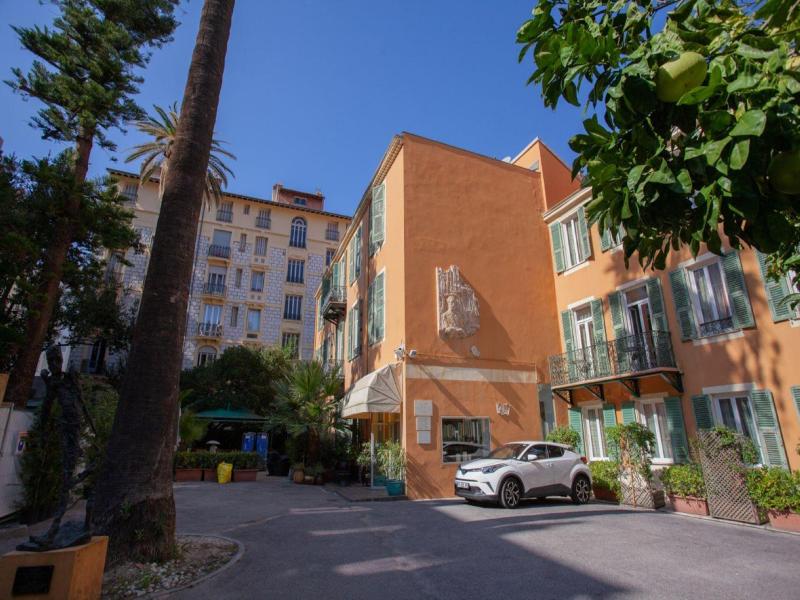 Hotel Oasis - Genel