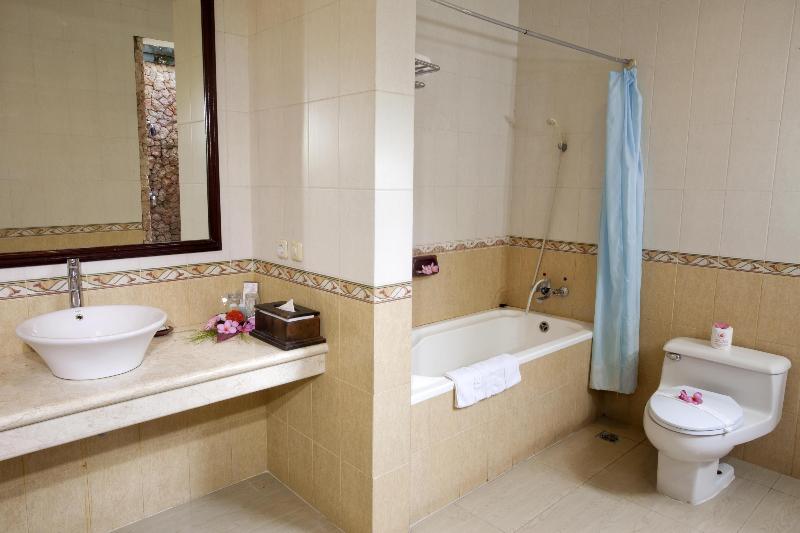 Puri Saron Hotel Senggigi - Oda