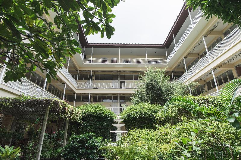 Feung Nakorn Balcony Rooms & Cafe - Genel