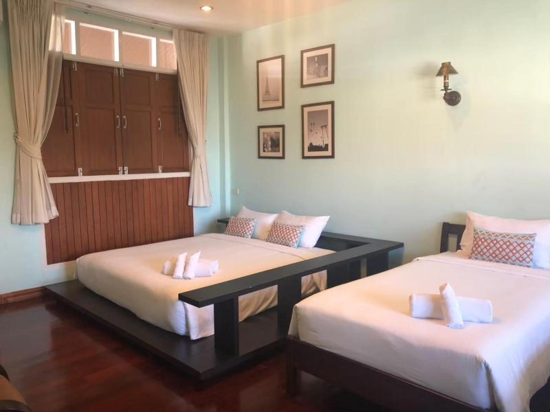 Feung Nakorn Balcony Rooms & Cafe - Oda