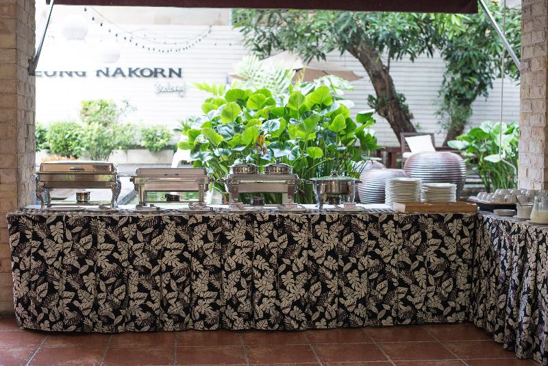 Feung Nakorn Balcony Rooms & Cafe - Restoran