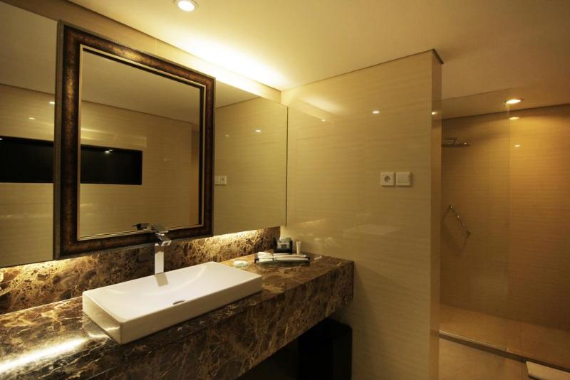 Hotel Santika Premiere Jogja - Oda