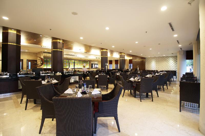 Hotel Santika Premiere Jogja - Restoran