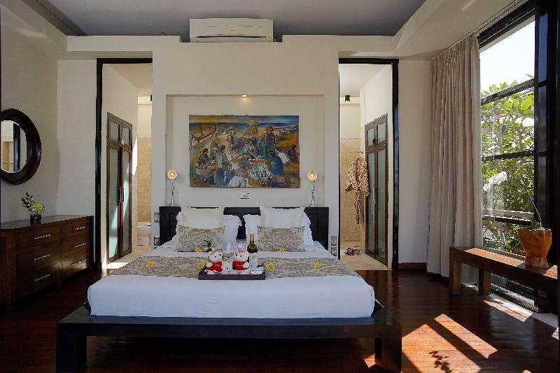Temple Hill Residence - Genel