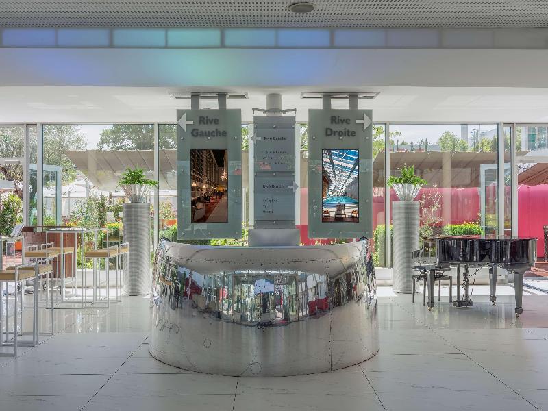 Hilton Geneva Hotel & Conference Centre - Lobi