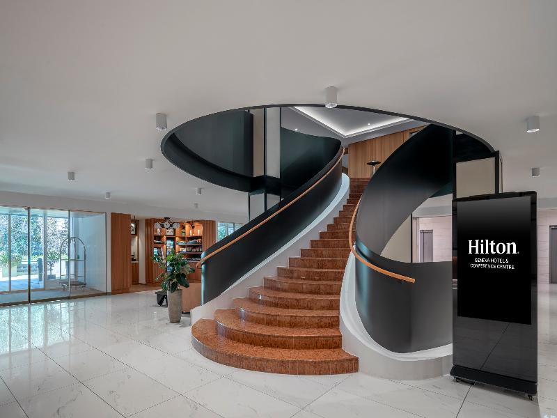 Hilton Geneva Hotel & Conference Centre - Lobi