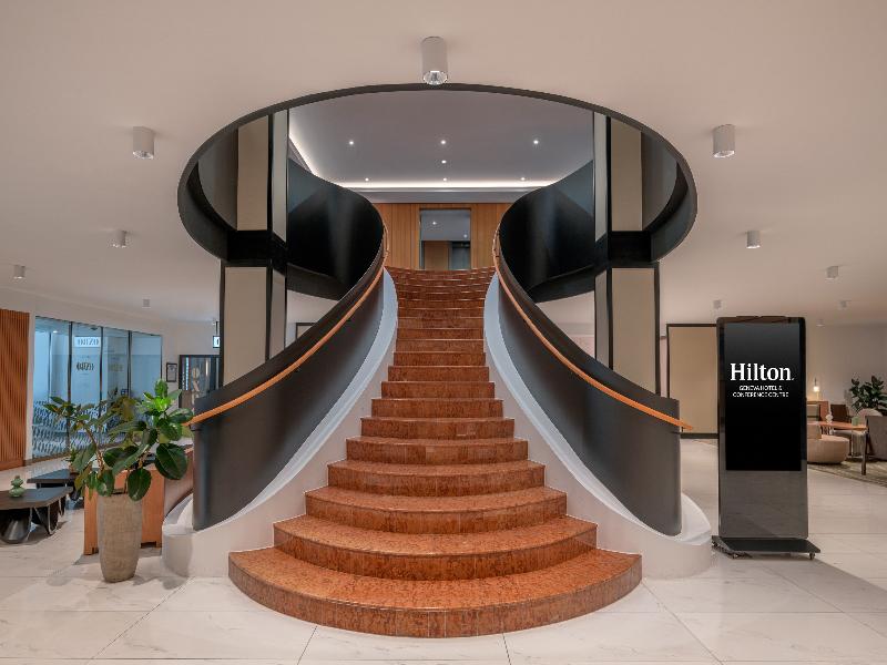 Hilton Geneva Hotel & Conference Centre - Lobi