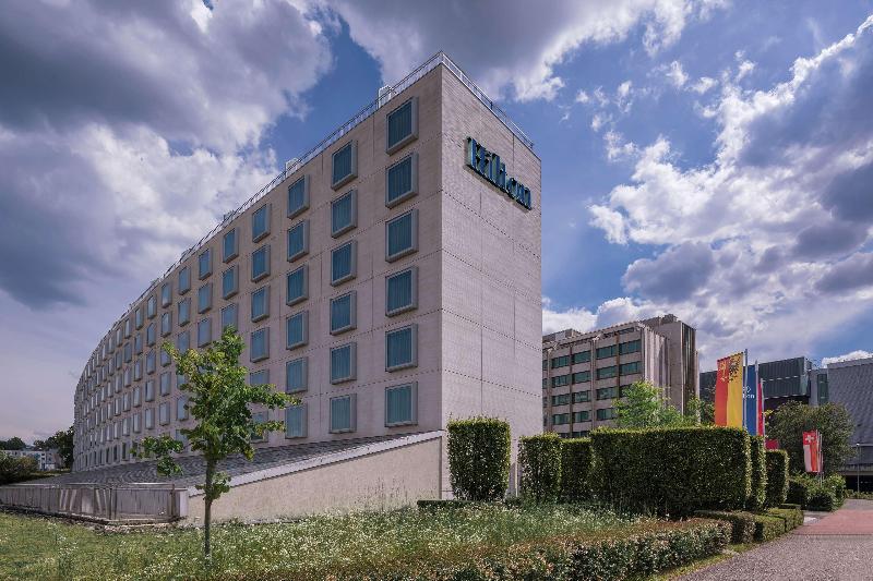 Hilton Geneva Hotel & Conference Centre - Genel