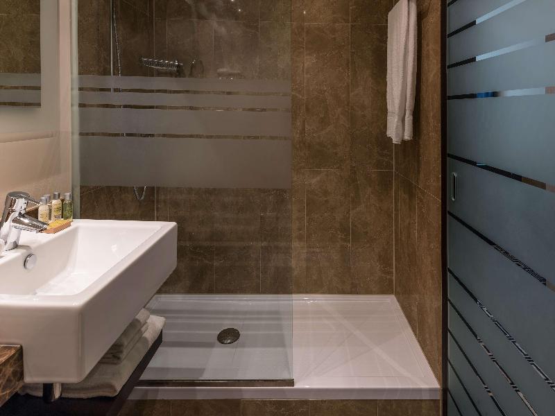 Hilton Geneva Hotel & Conference Centre - Oda