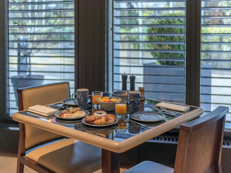Hilton Geneva Hotel & Conference Centre - Restoran