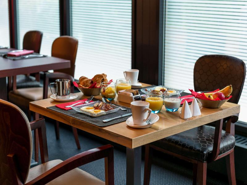Hilton Geneva Hotel & Conference Centre - Restoran