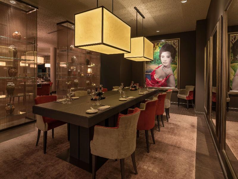 Hilton Geneva Hotel & Conference Centre - Restoran