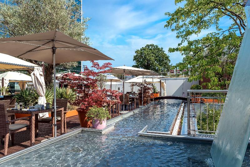 Hilton Geneva Hotel & Conference Centre - Restoran