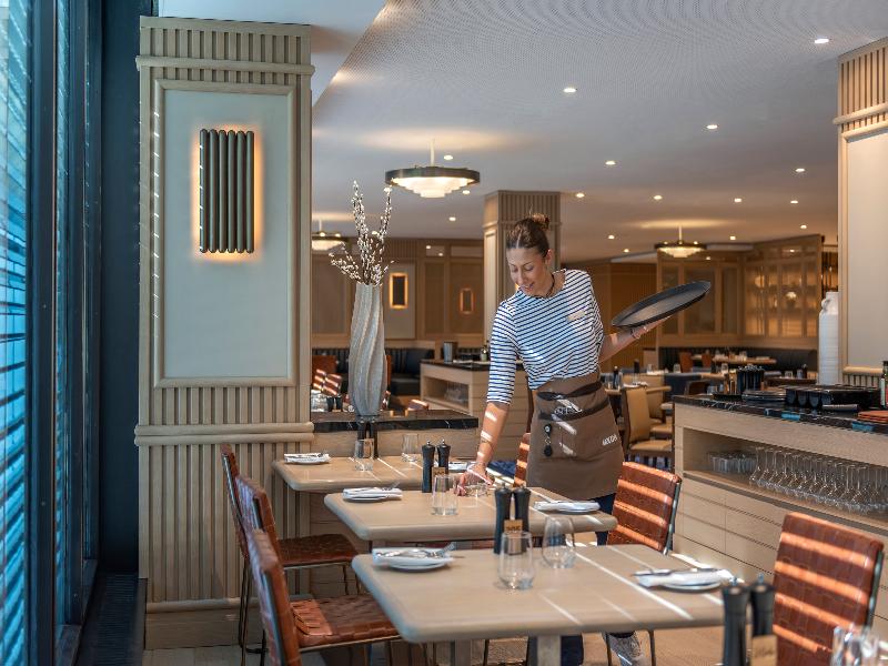 Hilton Geneva Hotel & Conference Centre - Restoran