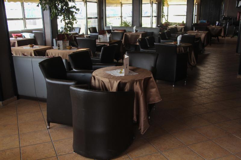New Farah Hotel - Bar
