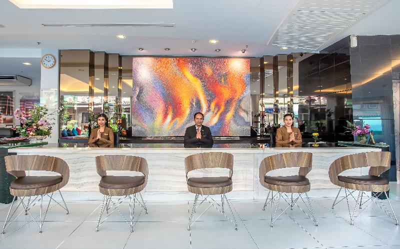 Nouvo City Hotel - Lobi