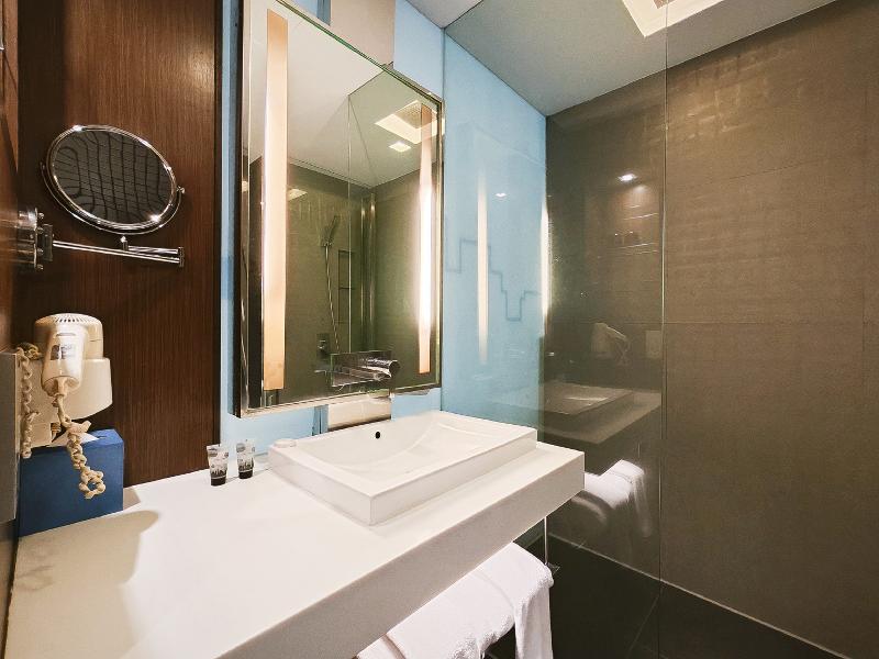 Galleria 10 Hotel Bangkok - Oda
