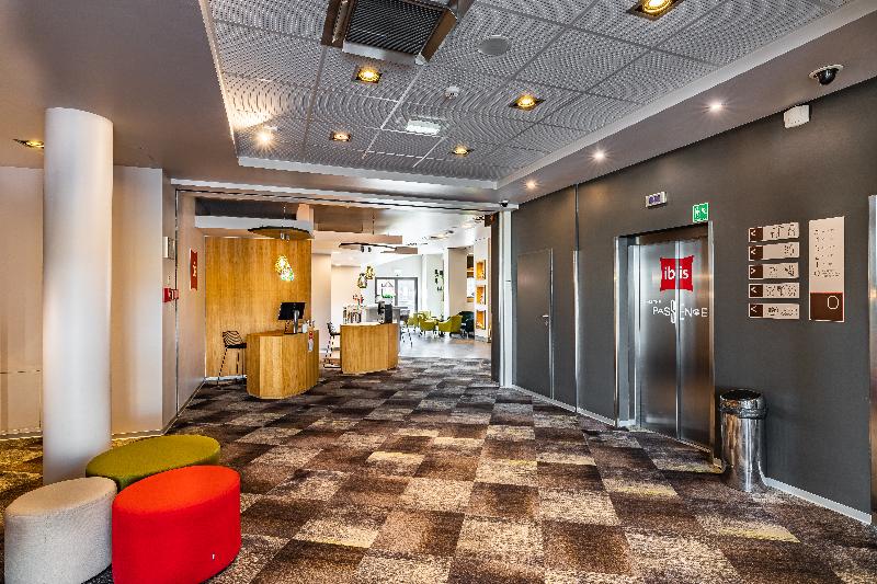 Ibis Hotel Plzen - Lobi