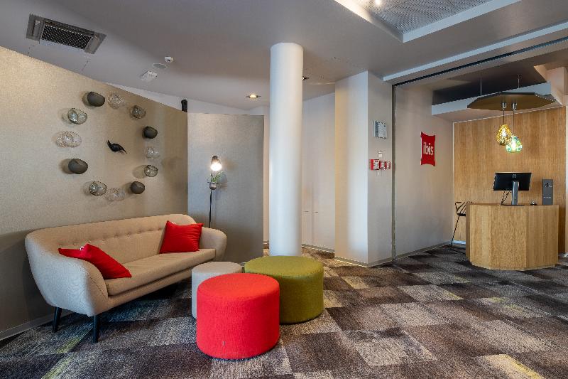 Ibis Hotel Plzen - Lobi