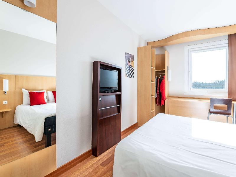 Ibis Hotel Plzen - Oda
