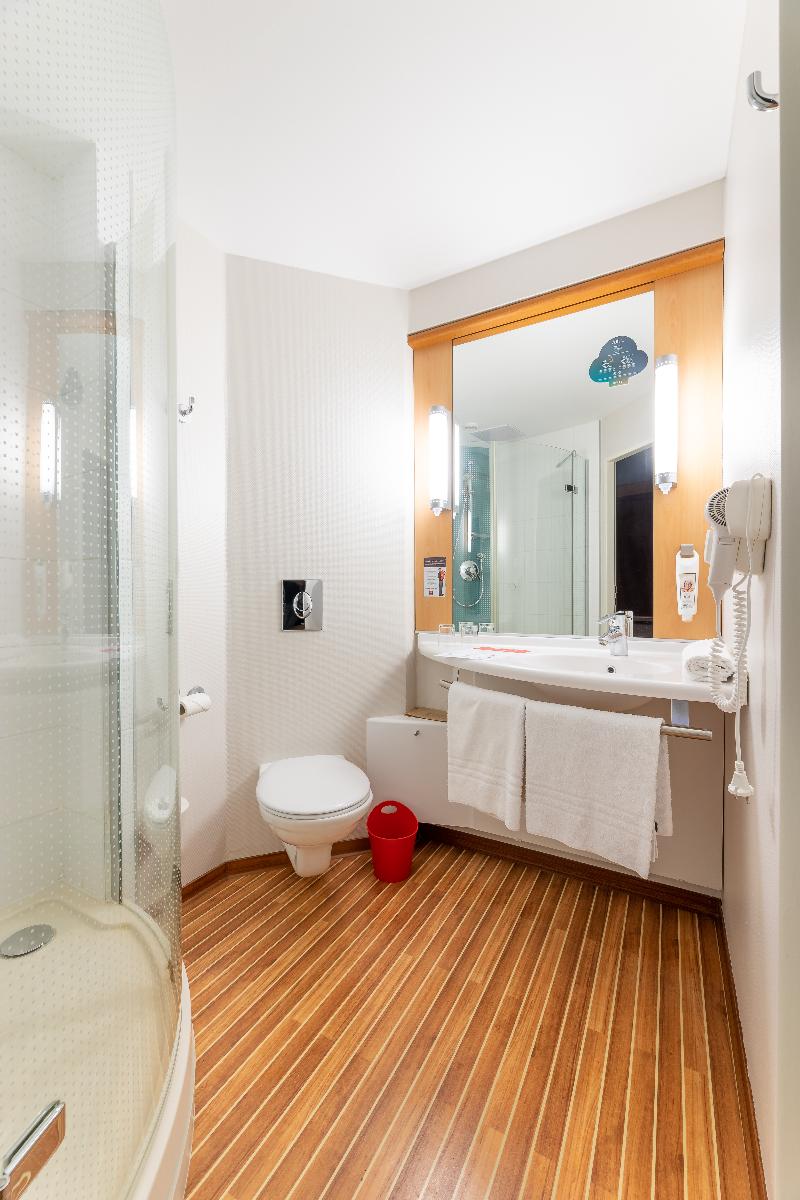 Ibis Hotel Plzen - Oda