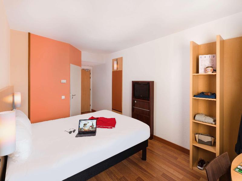 Ibis Hotel Plzen - Oda