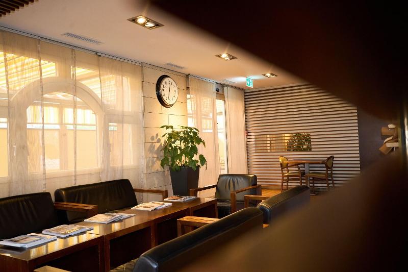 Hotel Conti - Lobi