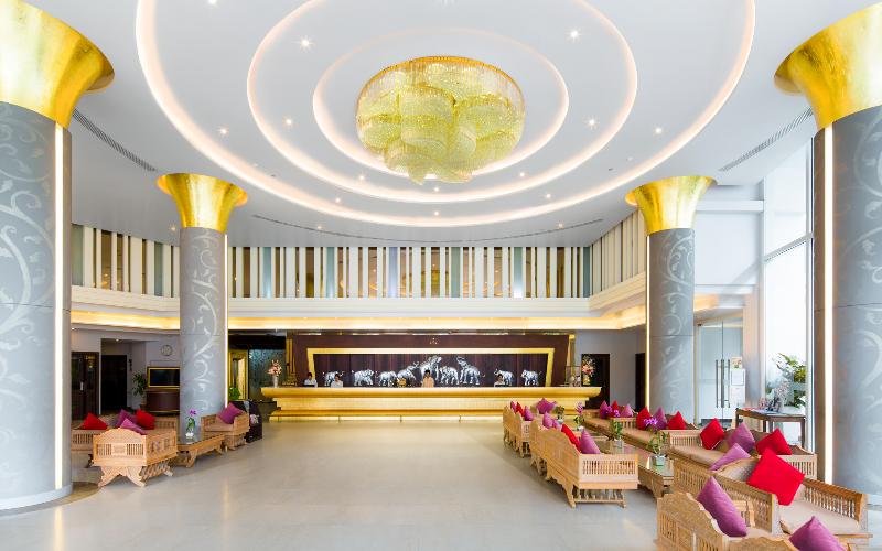 Aiyara Grand Hotel Pattaya - Lobi
