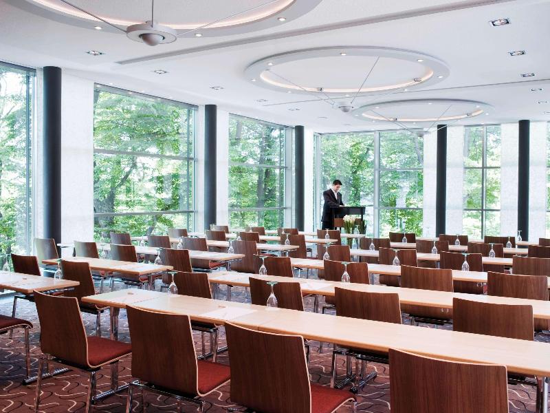 Movenpick Hotel Hamburg - Toplantı