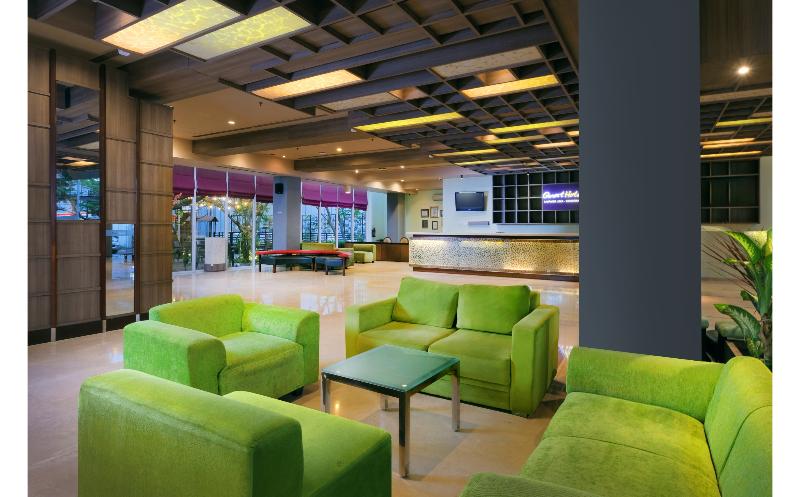 Quest Hotel Simpang Lima - Semarang - Lobi