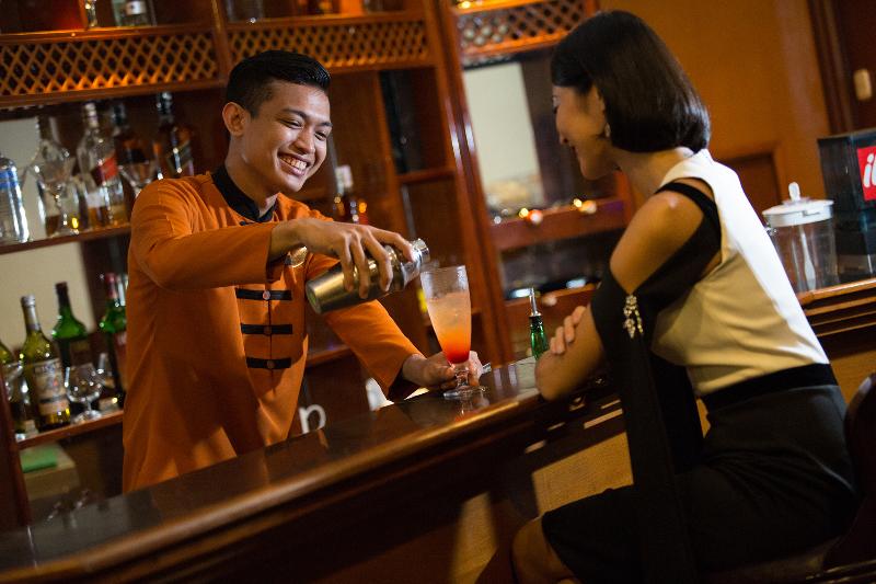 Hotel Santika Premiere Semarang - Bar