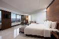 Hotel Santika Premiere Semarang oda fotoğrafı