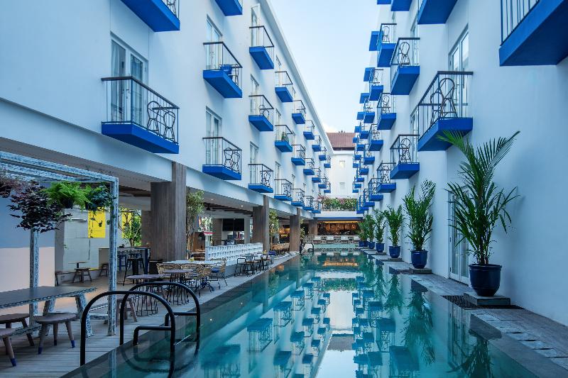 Kampi Hotel Legian - Havuz