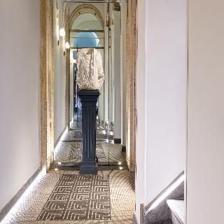 Navona Palace Collection