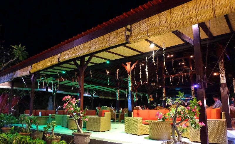 Adi Assri Beach Resort & Spa Pemuteran - Bar