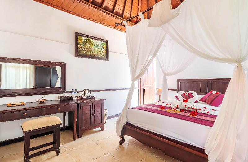 Adi Assri Beach Resort & Spa Pemuteran - Oda
