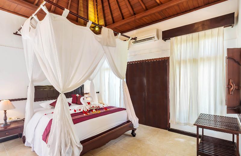 Adi Assri Beach Resort & Spa Pemuteran - Oda