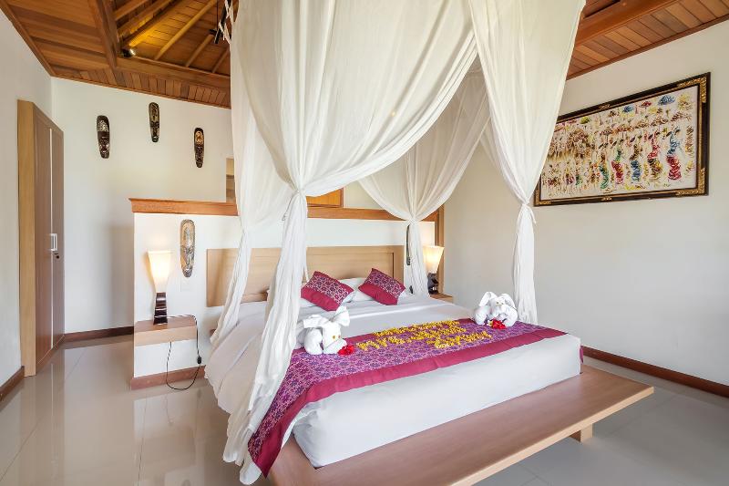 Adi Assri Beach Resort & Spa Pemuteran - Oda
