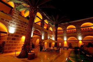 Cesme Kanuni Kervansaray fotoÄŸrafÄ±