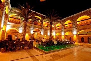 Cesme Kanuni Kervansaray fotoÄŸrafÄ±