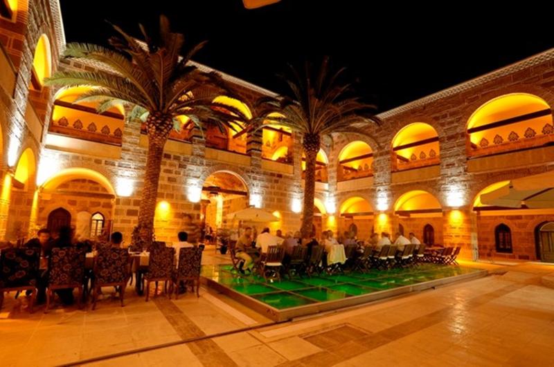 Cesme Kanuni Kervansaray - Genel