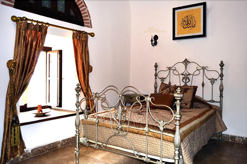 Cesme Kanuni Kervansaray - Oda