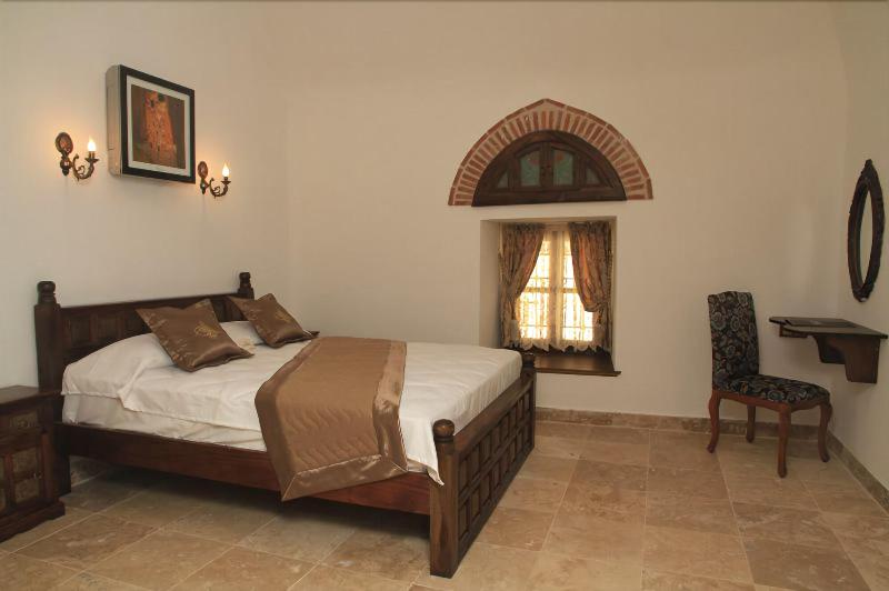 Cesme Kanuni Kervansaray - Oda