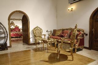 Cesme Kanuni Kervansaray fotoÄŸrafÄ±